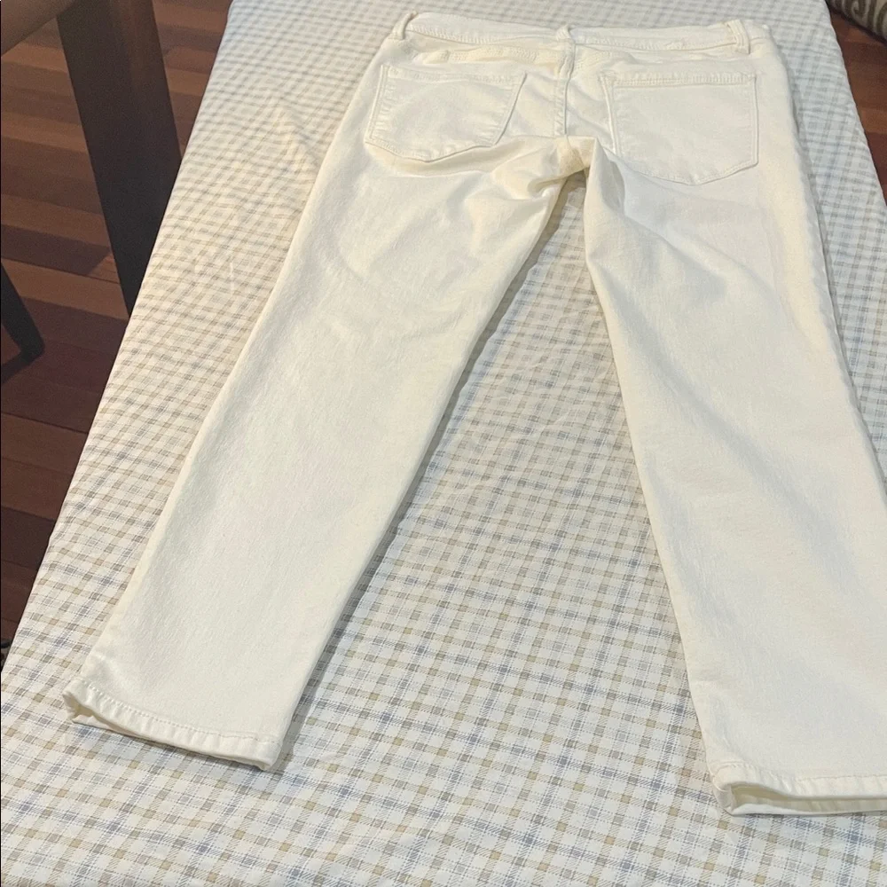 Free People Summer Ready Beachy Bodycon HOT Vacation White Stretch Jean size 27